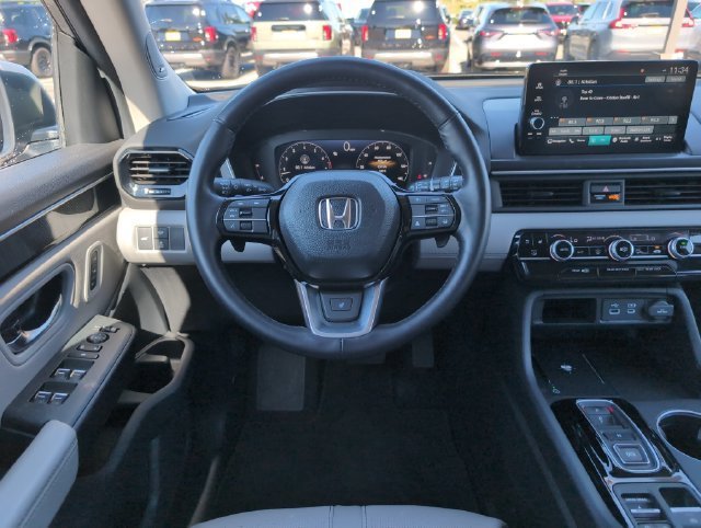 2025 Honda Pilot Elite - Photo 20