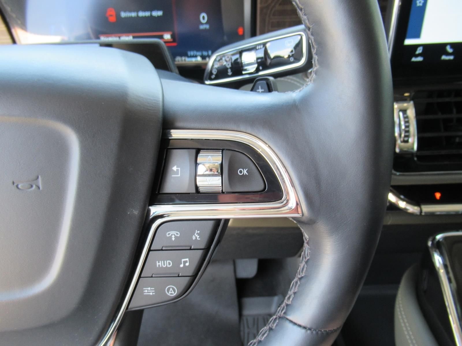 Used 2023 Green Lincoln Black Label image 24