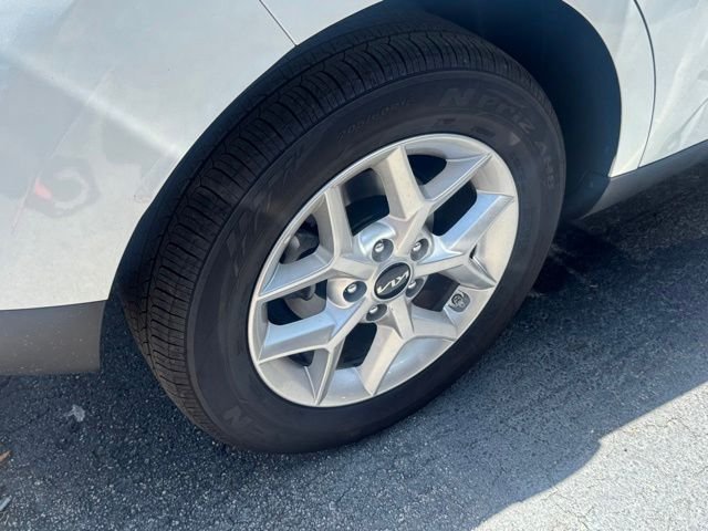 Certified Used 2025 White Kia LX image 7