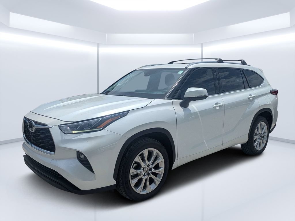 Used 2022 Beige Toyota Limited image 6