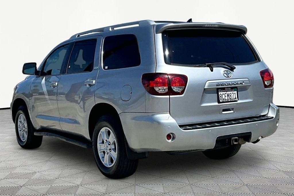 Used 2018 Silver Toyota SR5 image 4