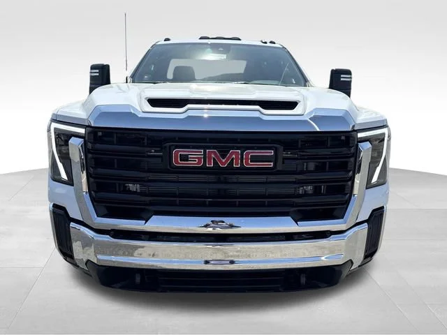 2026 GMC Sierra 3500HD Pro - Photo 9