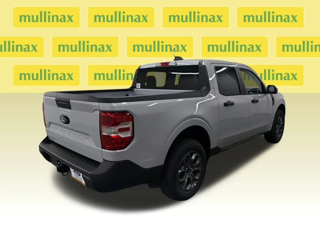 New 2026 White Ford XLT image 3