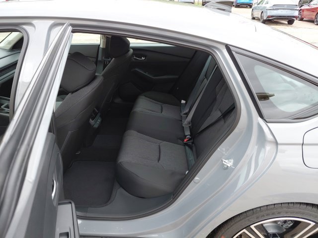New 2026 Urban Gray Pearl Honda SE image 23