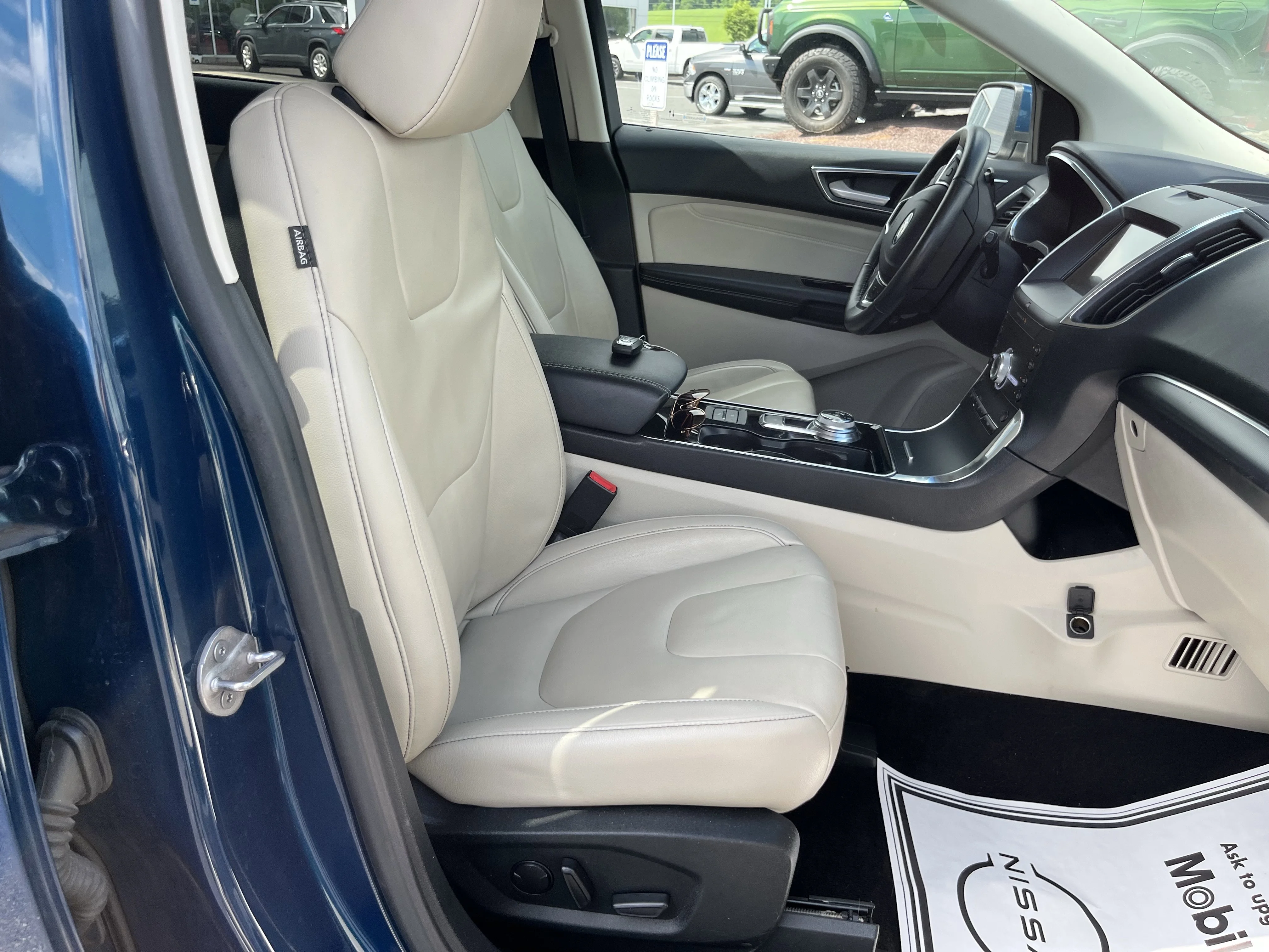 Used 2020 Green Metallic Ford Titanium image 3