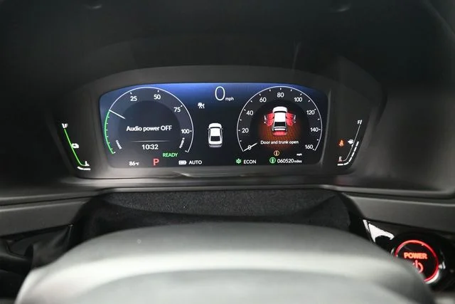 Used 2025  Honda Touring image 13