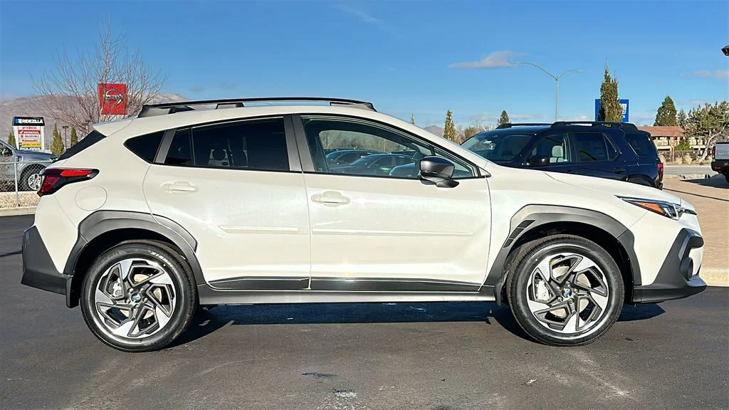 New 2026 CRYSTAL WHITE PEARL Subaru Limited image 2