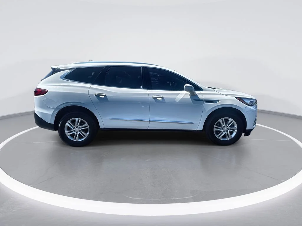 Used 2019 SATIN STEEL METALLIC Chevrolet RS image 9