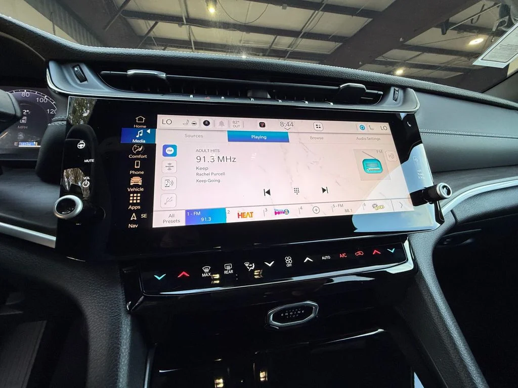 New 2027 Black Jeep Laredo Altitude image 21