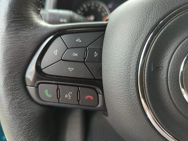 Used 2022 Teal Jeep Altitude image 12