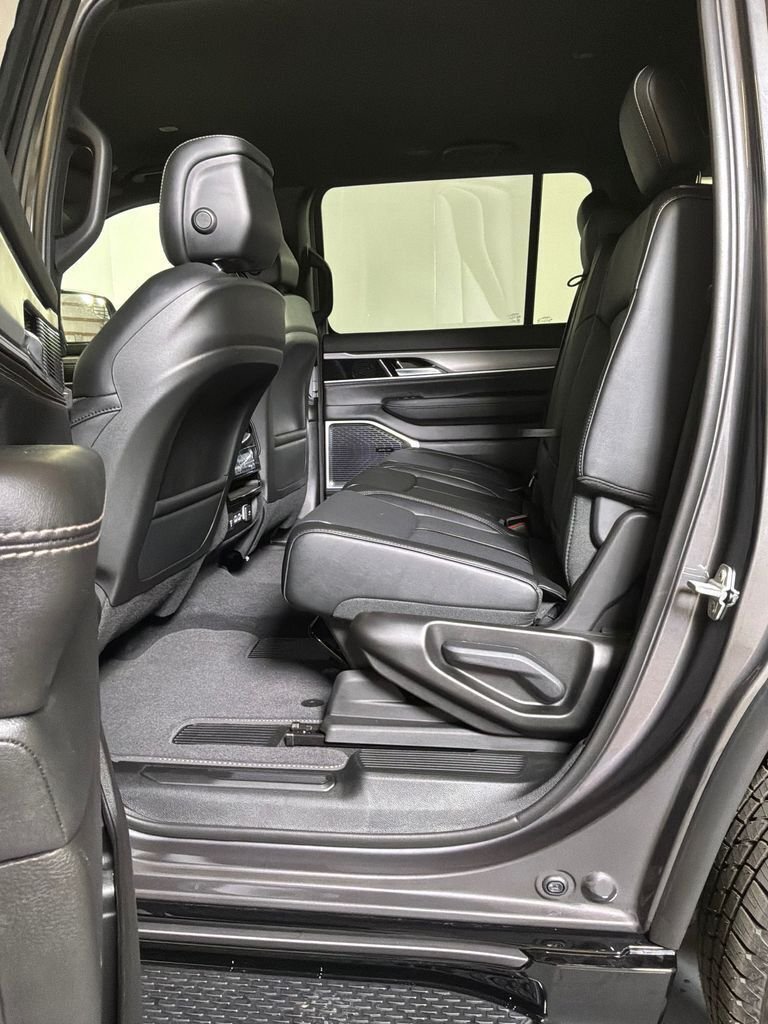 New 2026 Baltic Gray Metallic Clearcoat Jeep Limited Altitude image 13