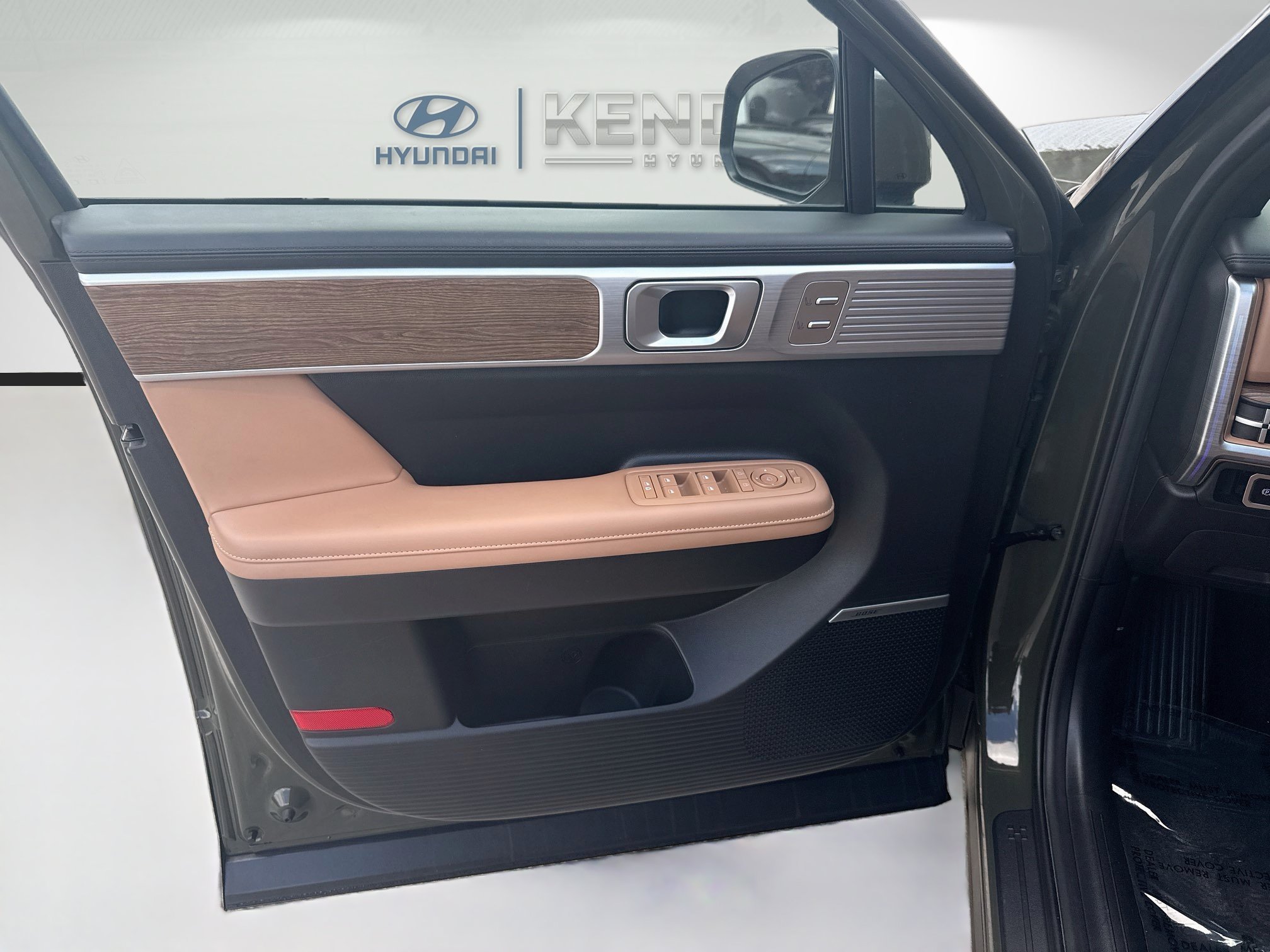 Used 2024 Rockwood Green Hyundai Limited image 16