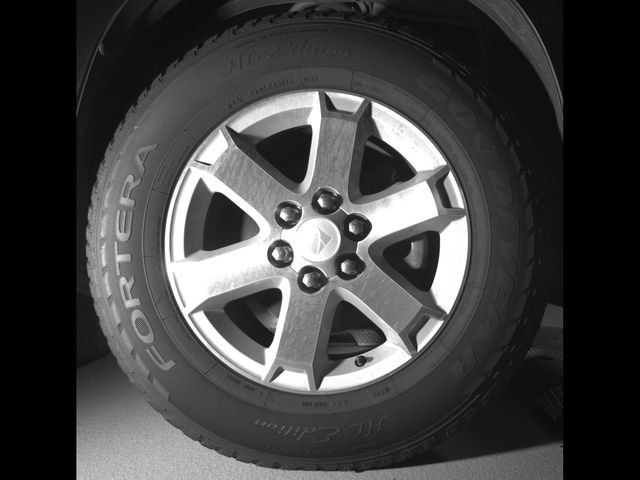 Used 2008 CARBON FLASH Saturn XR image 9