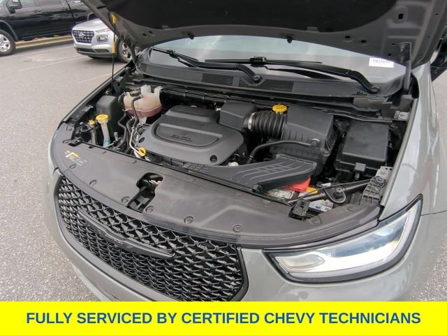 Used 2025 White Chrysler Limited image 49