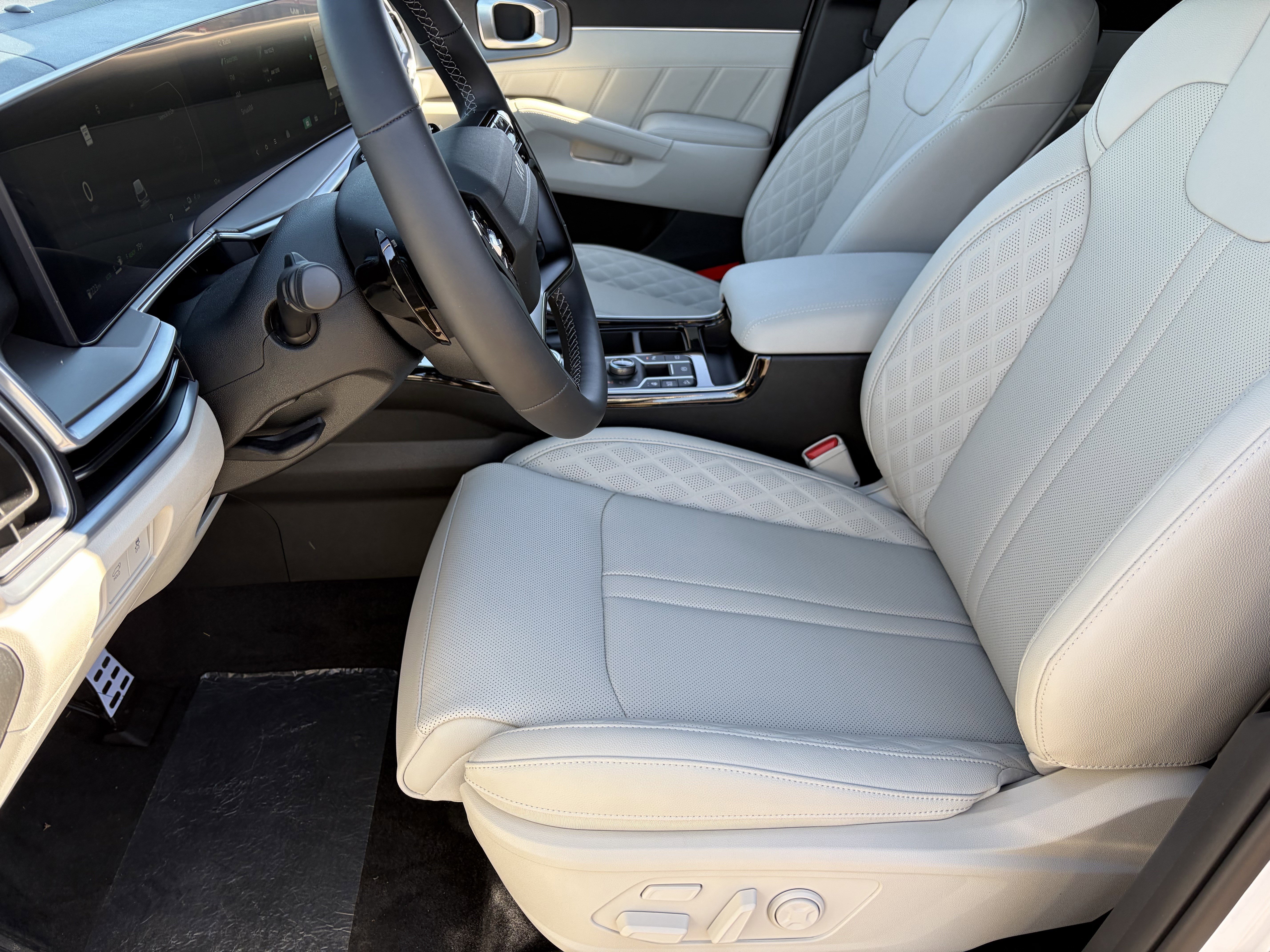 New 2026 Snow White Pearl Kia X-Line SX Prestige AWD image 17