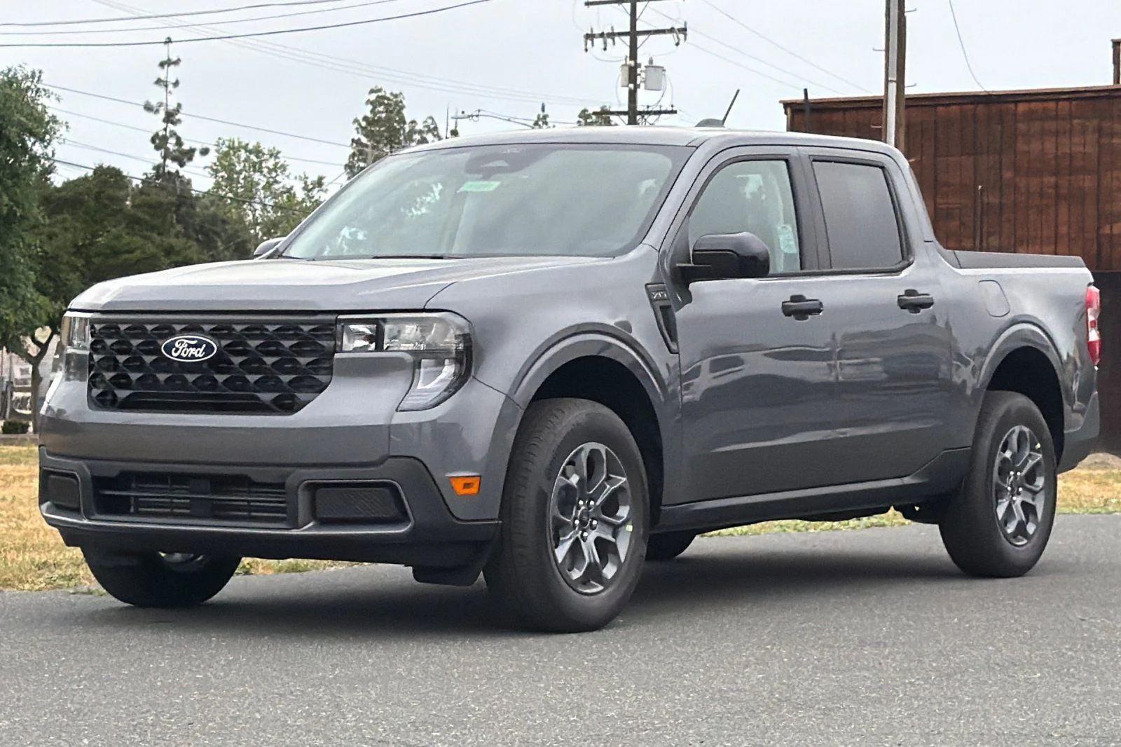 New 2026 Carbonized Gray Metallic Ford XLT image 10