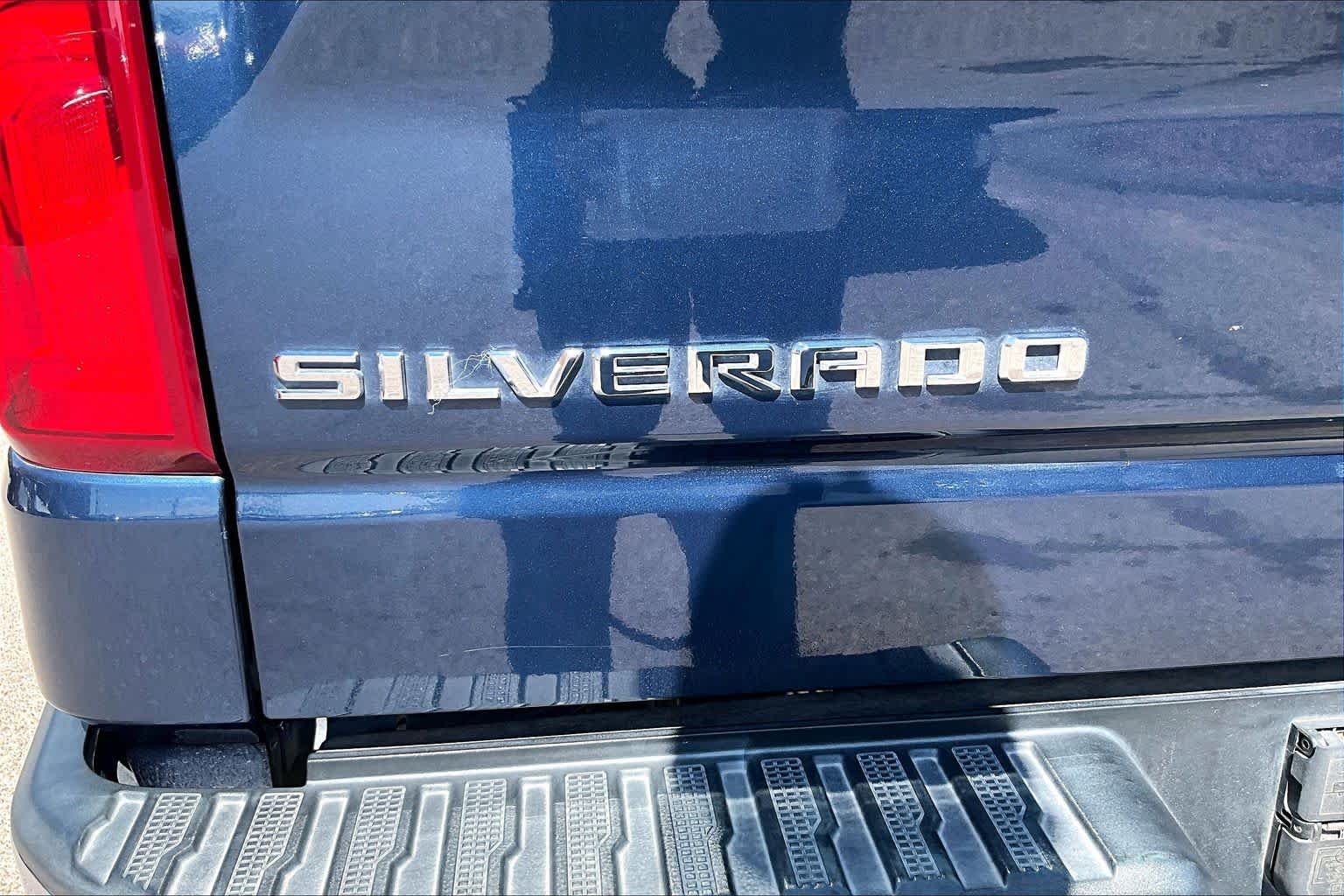 Used 2019 Northsky Blue Metallic Chevrolet LTZ image 9