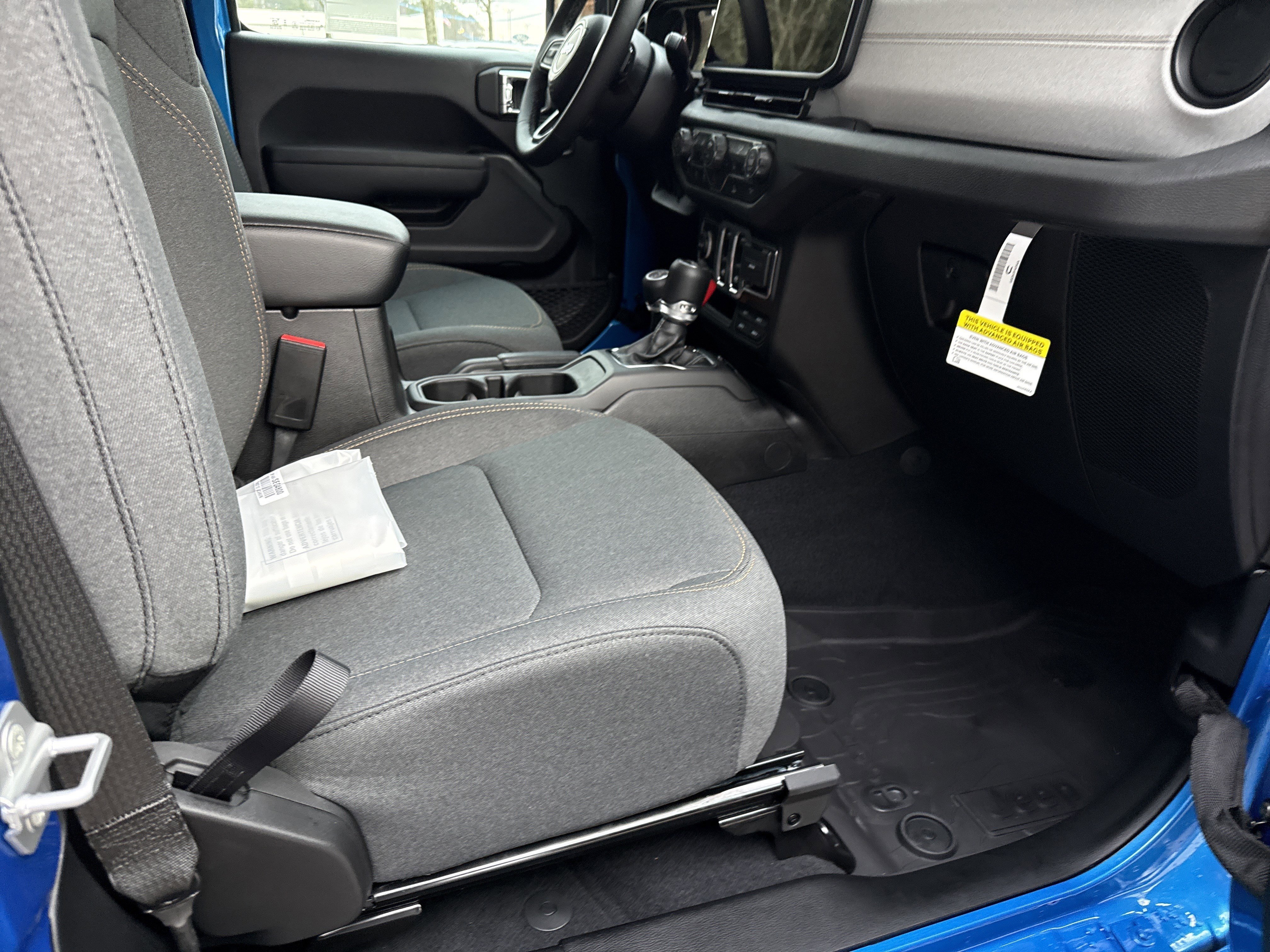 New 2026 Hydro Blue Pearlcoat Jeep Sport S image 15