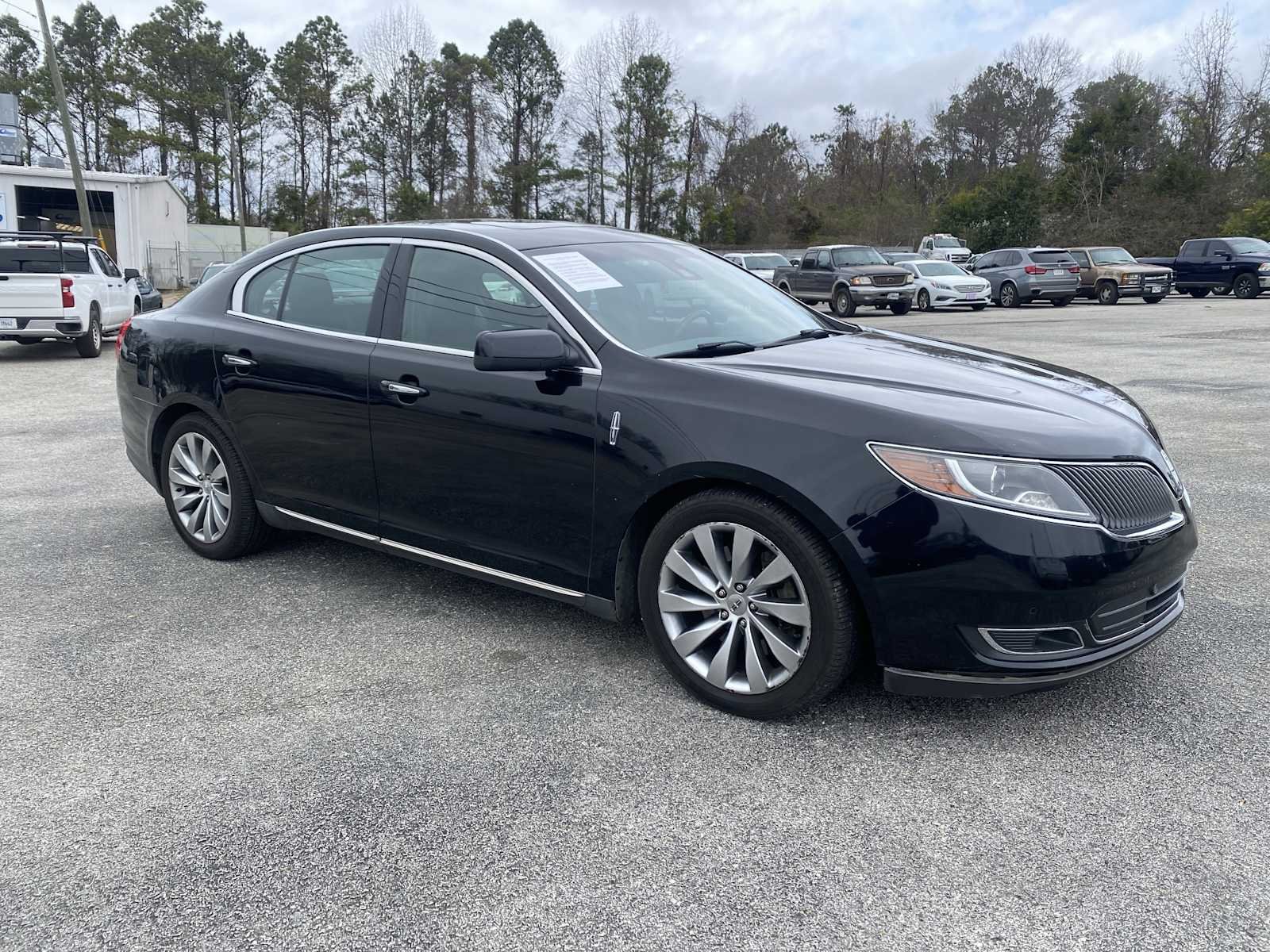 2016 Lincoln MKS Base