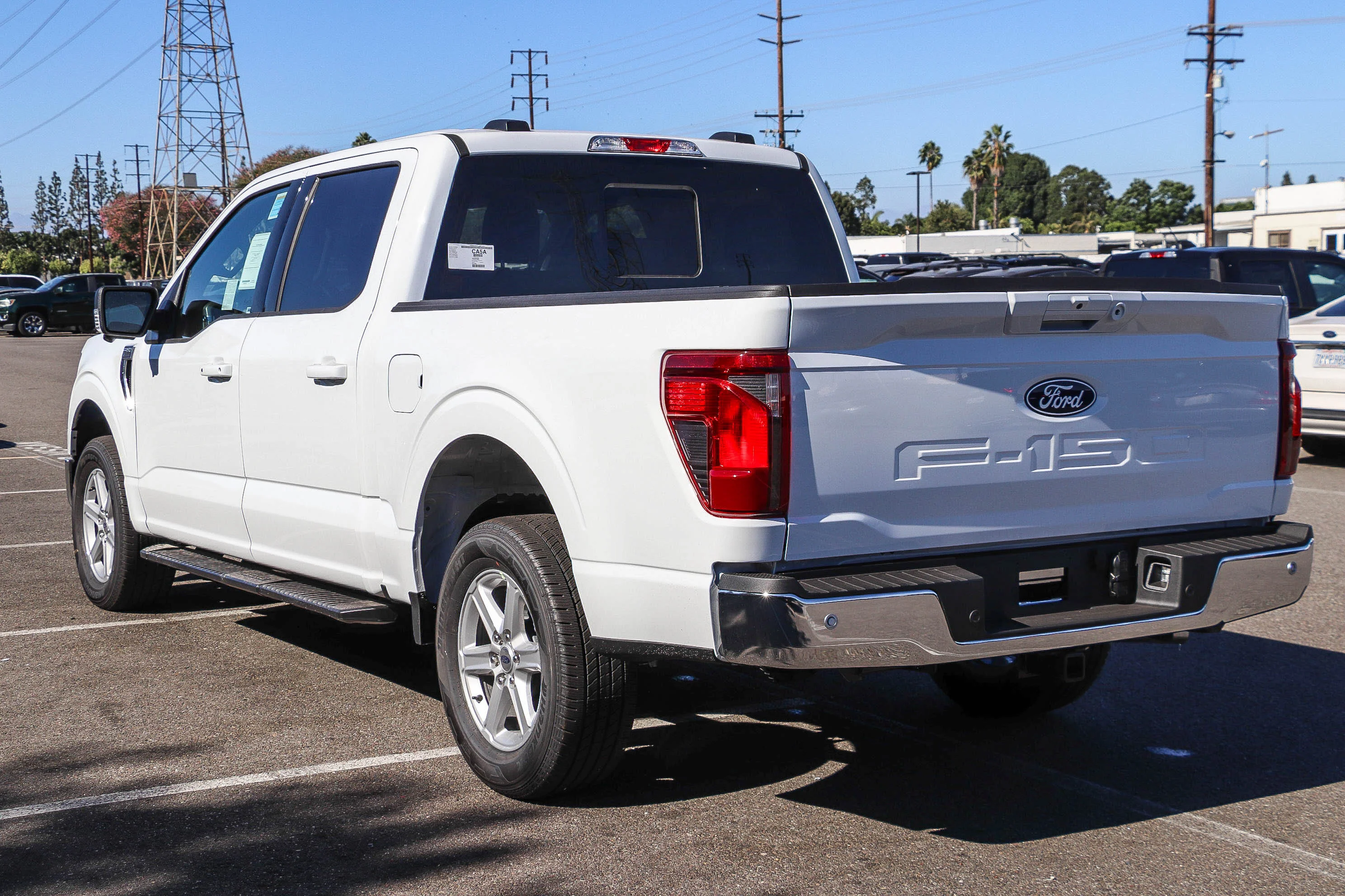 New 2026 Oxford White Ford XLT image 8