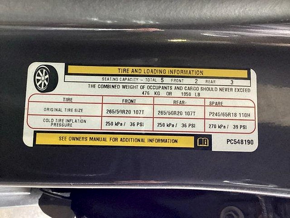 Used 2023 Baltic Gray Clearcoat Metallic Jeep Overland 4x4 image 16
