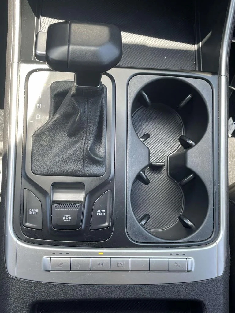 Used 2025 Gray Kia LXS image 30