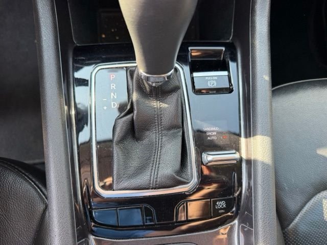 Used 2022 Silver Jeep Latitude Lux image 18