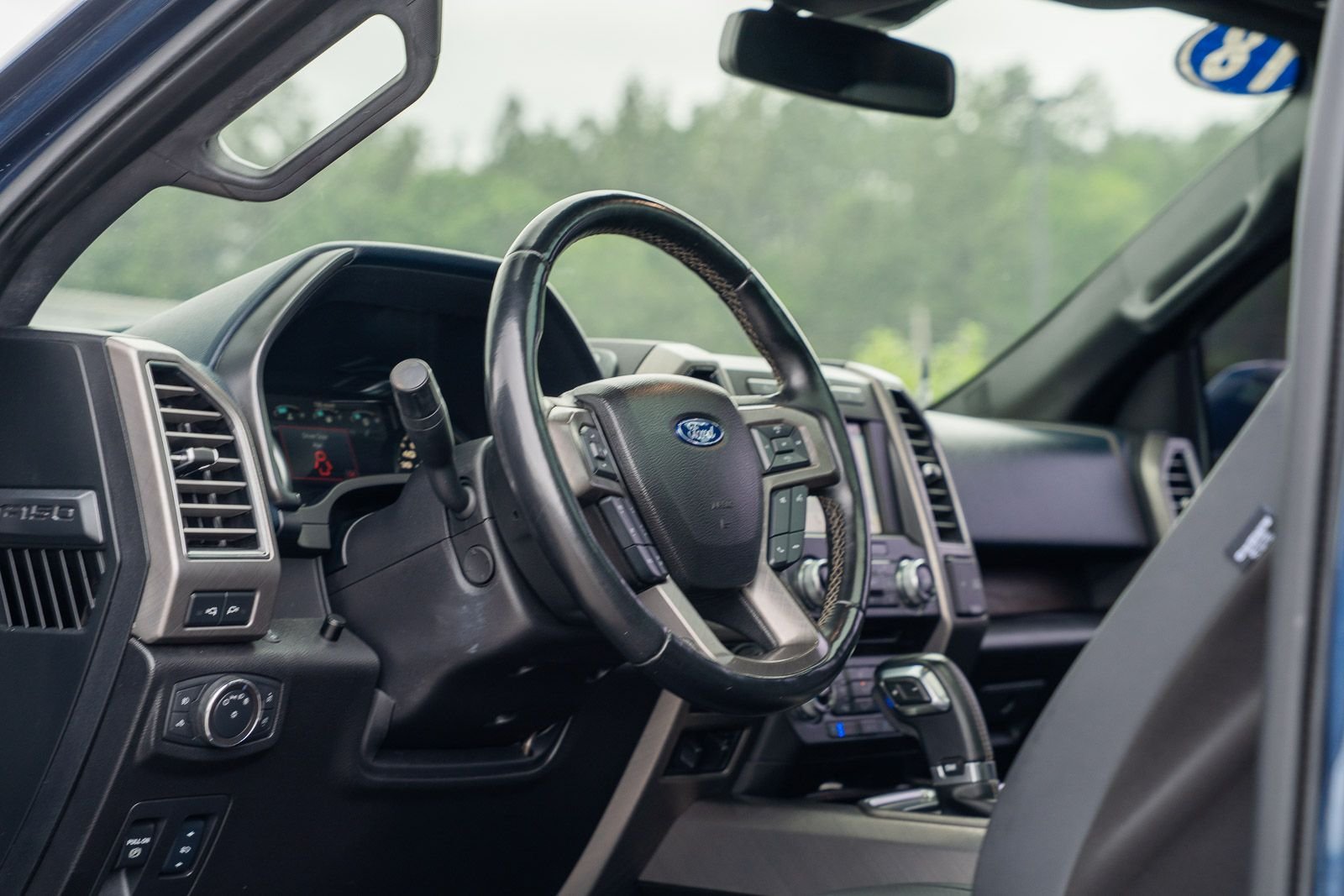 Used 2018 Blue Ford Limited image 30