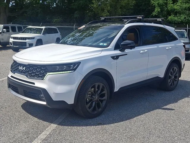 Used 2023 White Kia X-Line SX Prestige image 6