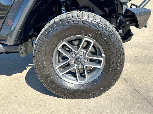 Used 2025 Black Jeep Mojave X image 10