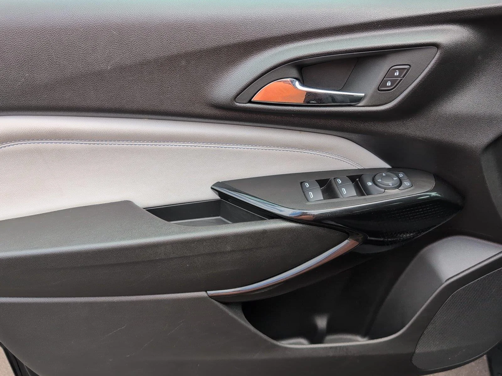 Used 2024 Mosaic Black Metallic Chevrolet LT image 15
