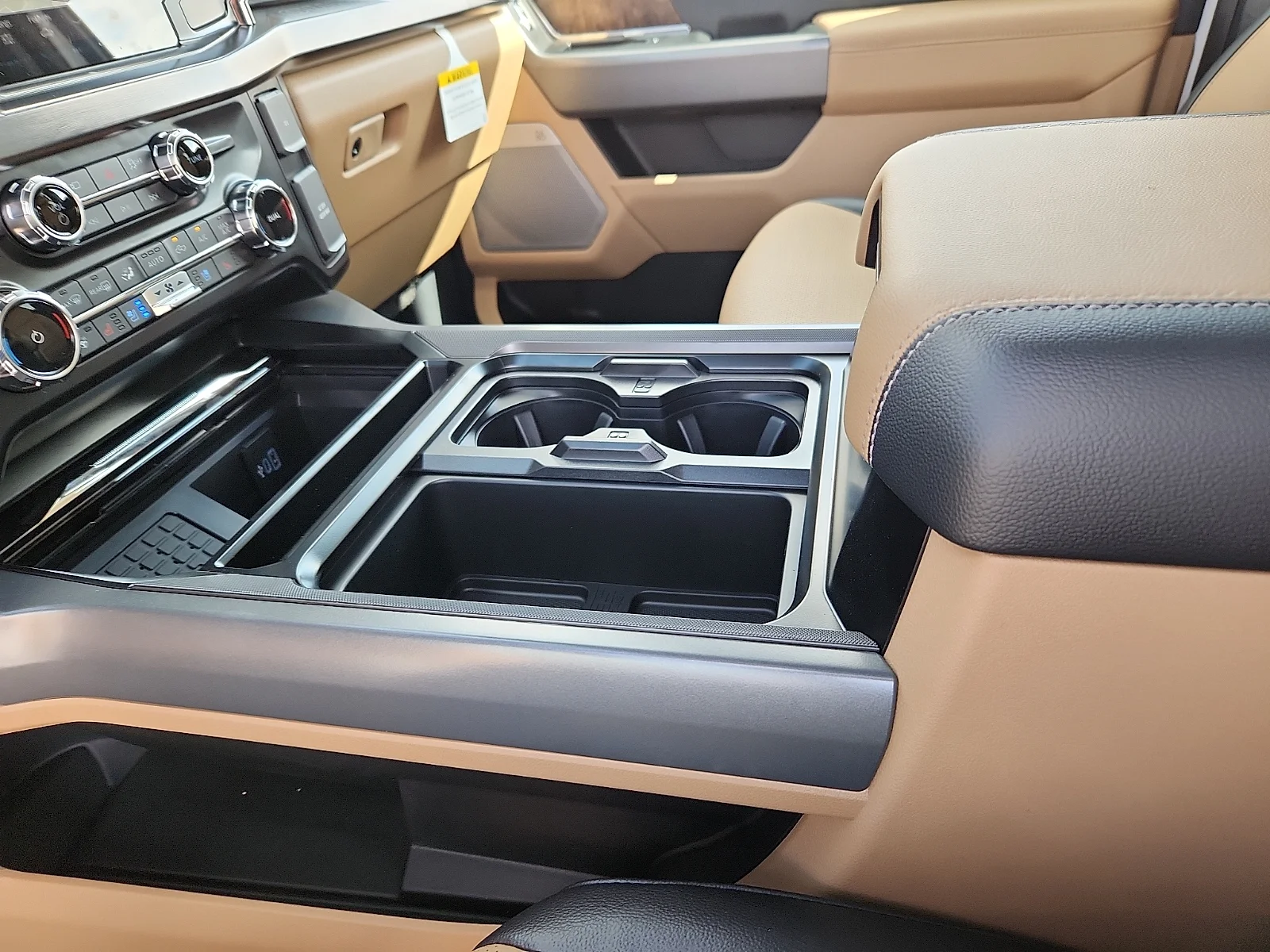 New 2026 Oxford White Ford F-250® Lariat® image 25