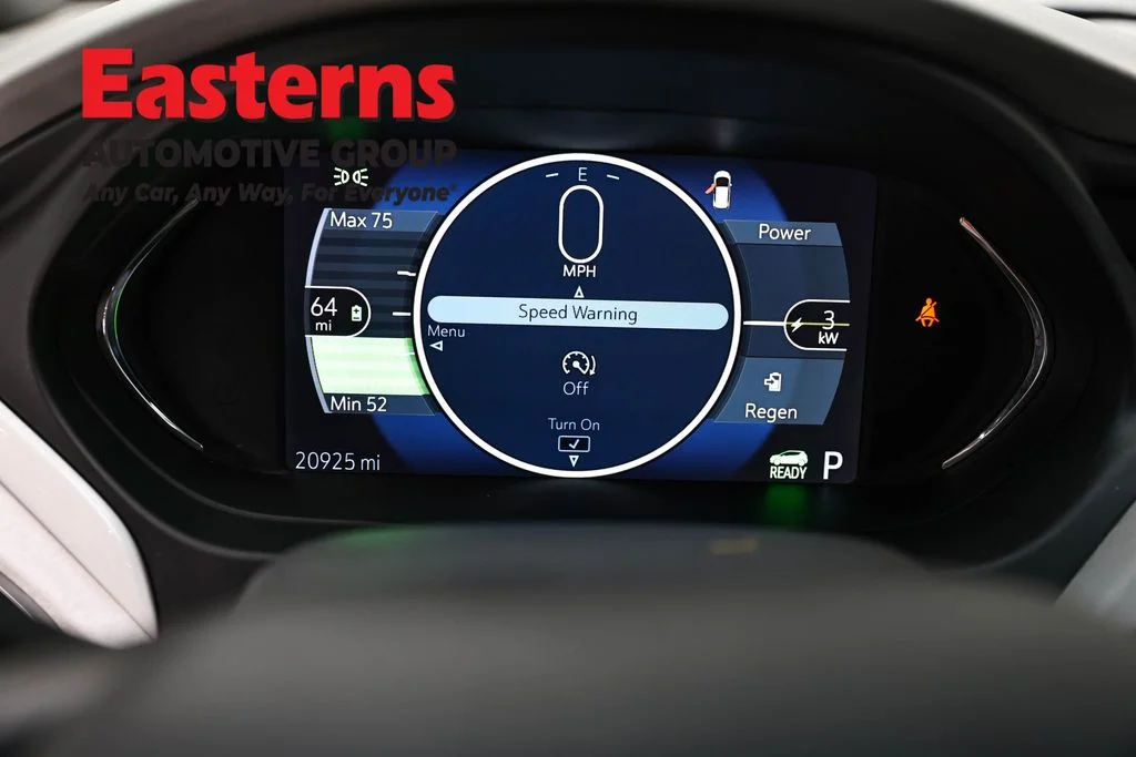 Used 2018 Red Chevrolet Premier image 18
