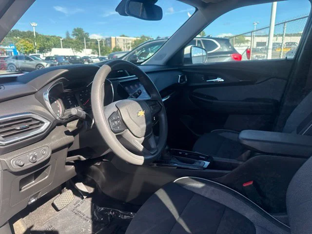 Used 2023 White Chevrolet LT image 12
