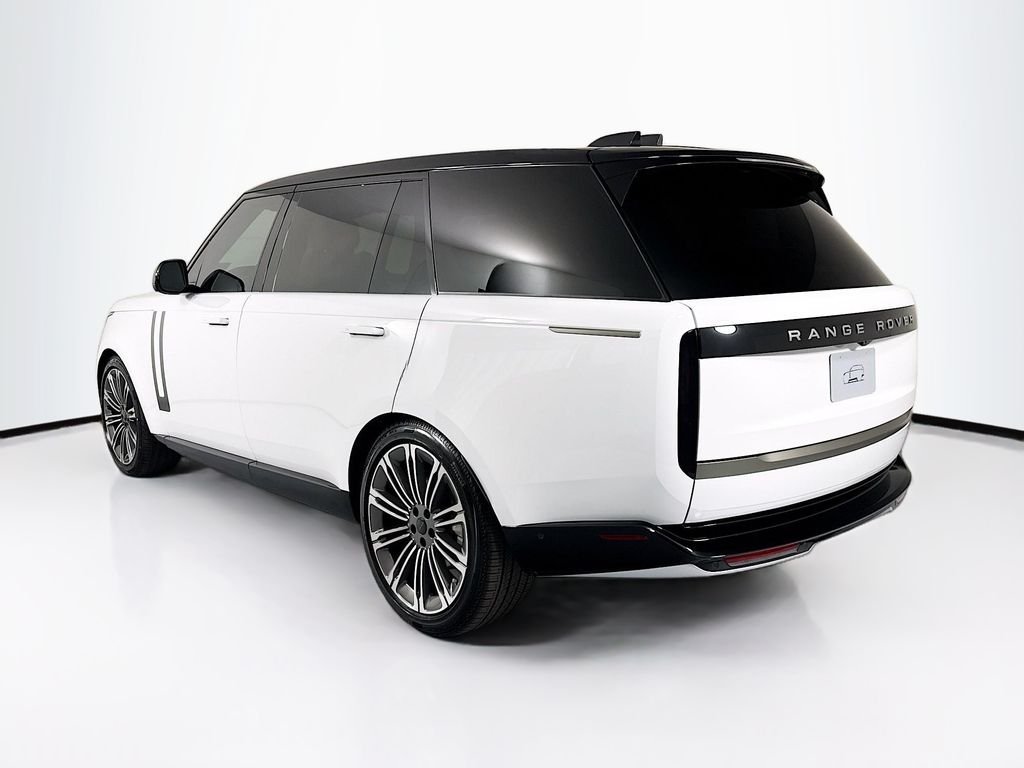 New 2026 Fuji White LAND ROVER SE 7 Seats image 7