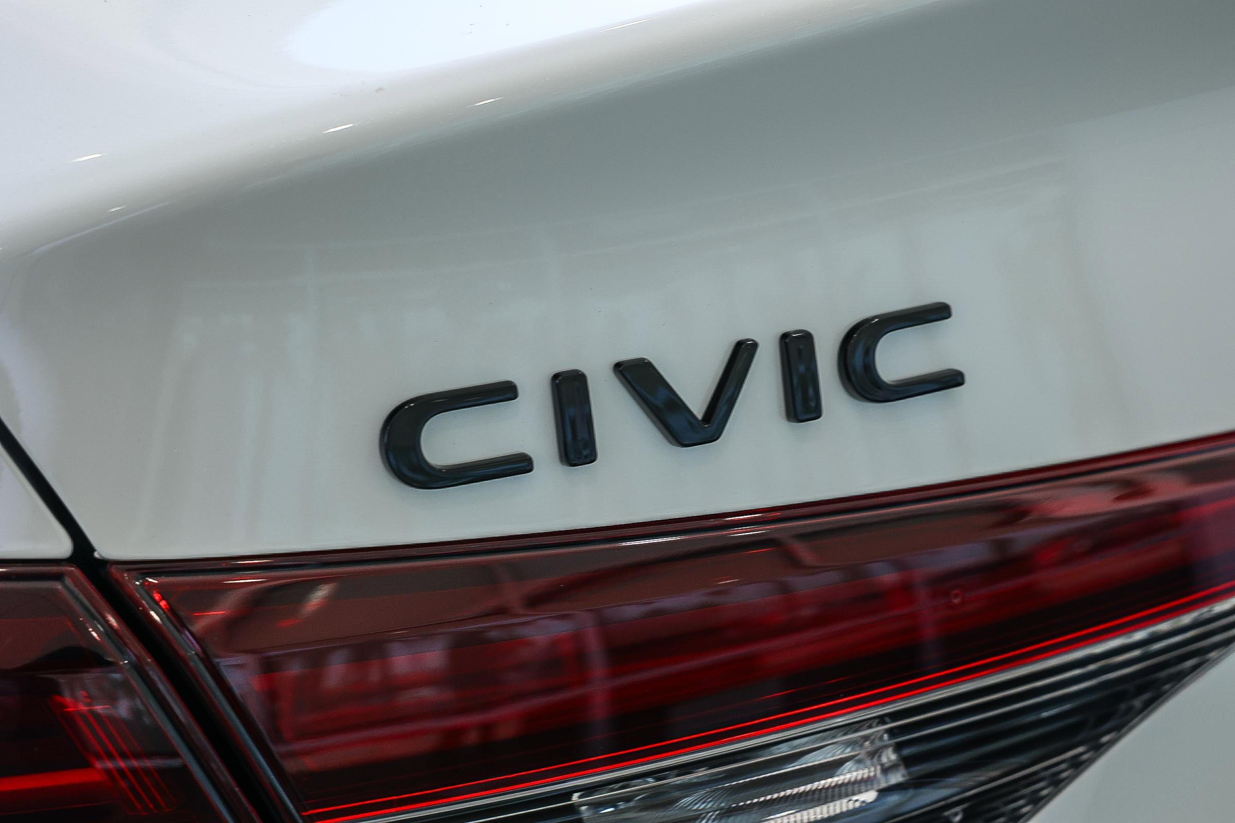 New 2026 Platinum White Pearl Honda Sport CVT image 8