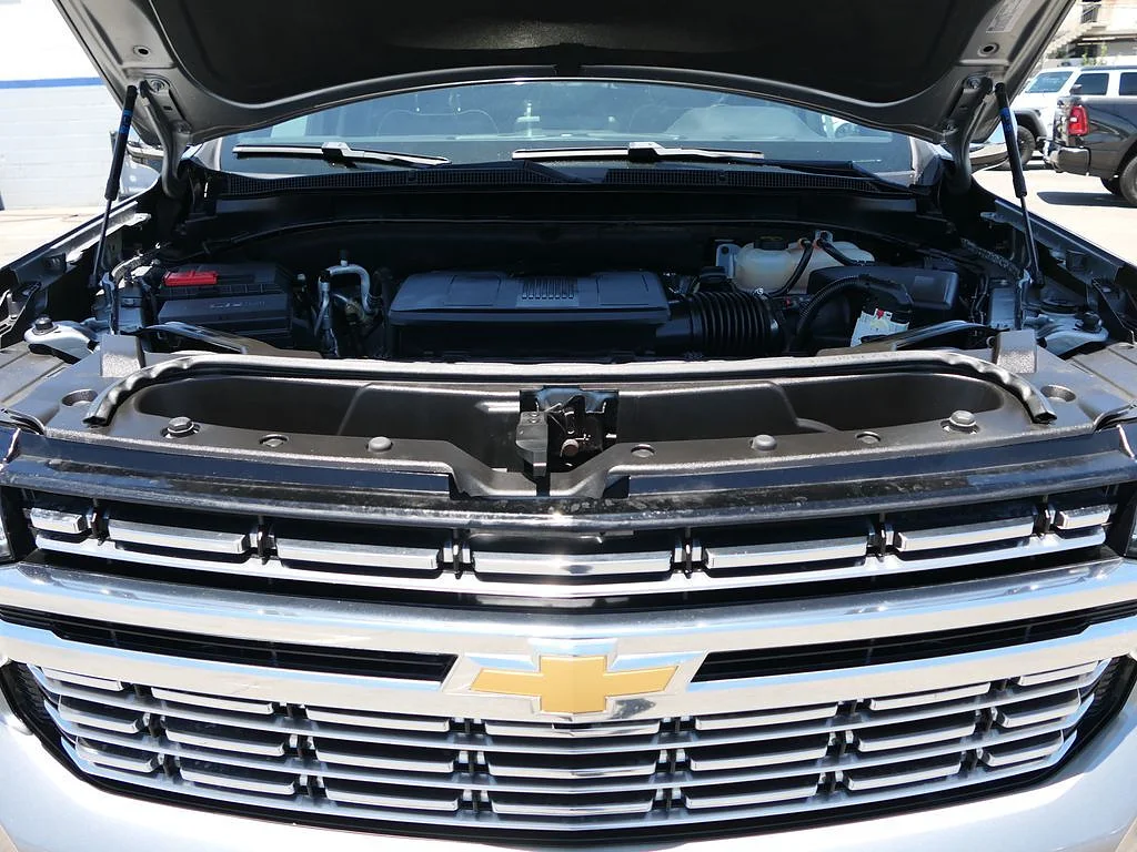 Used 2024 Sterling Gray Metallic Chevrolet Premier image 28