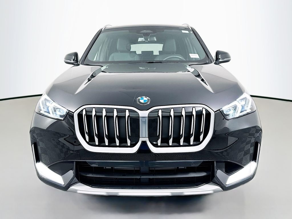 New 2026 Jet Black BMW xDrive28i image 2