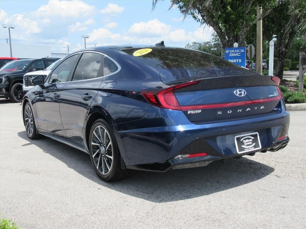 Used 2021 Blue Hyundai Limited image 5