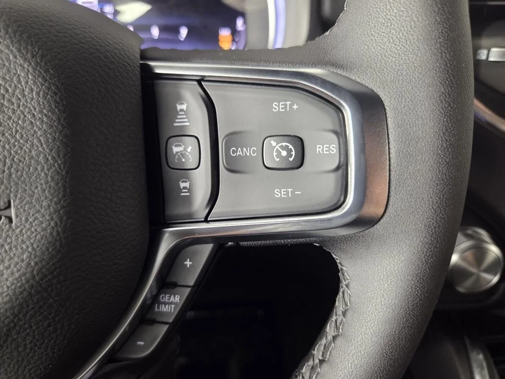 New 2026 Diamond Black Crystal Pearl-Coat Exterior Paint RAM Laramie image 14