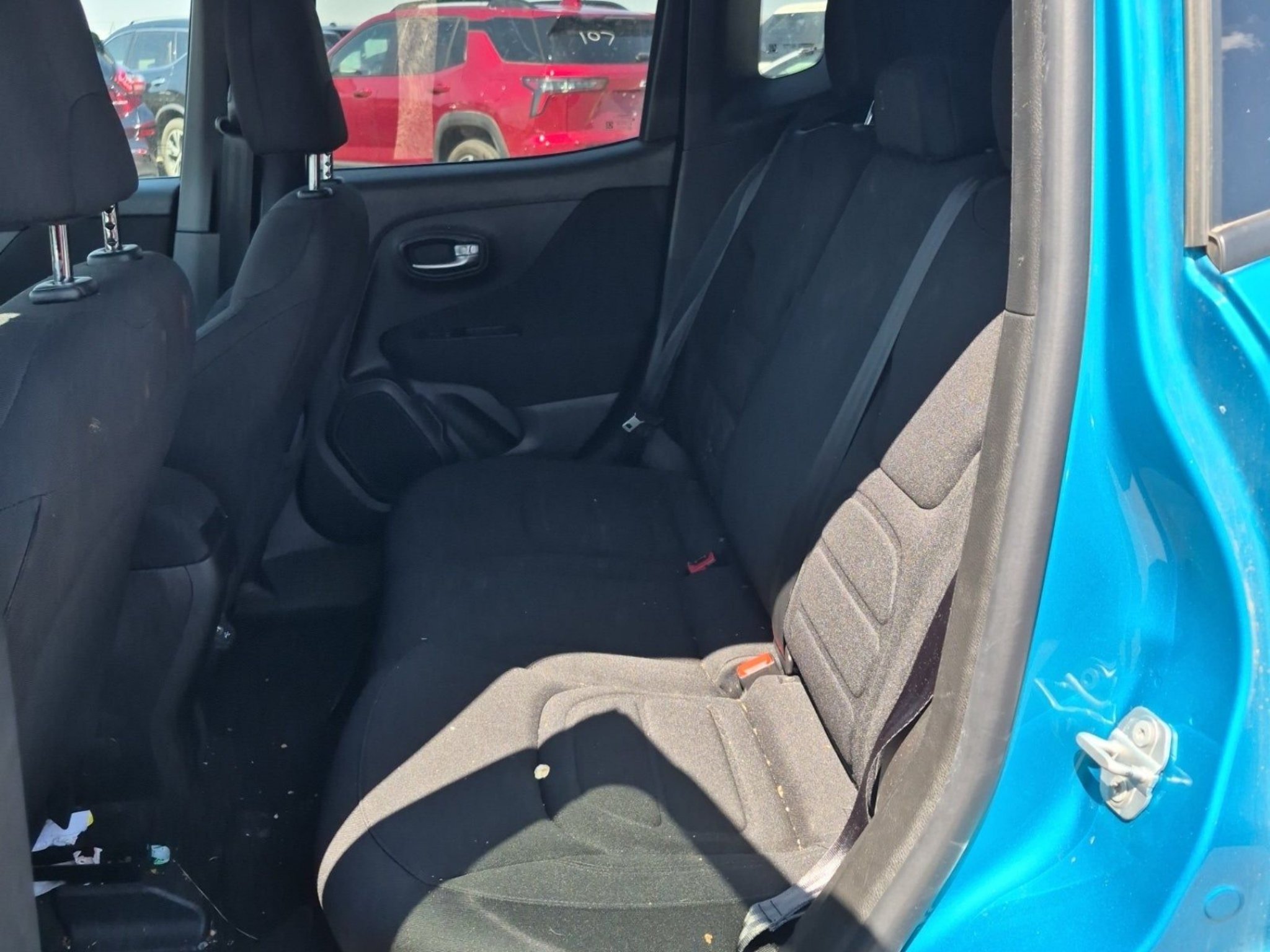 Used 2021 Bikini Metallic Clearcoat Jeep Latitude image 8
