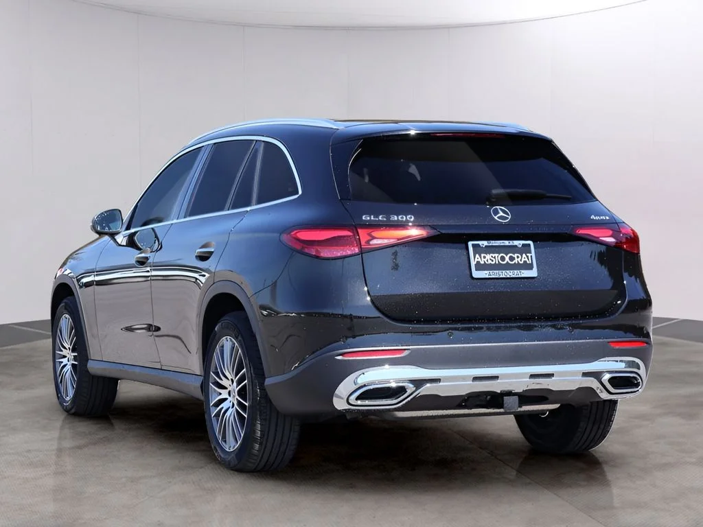 New 2026 Obsidian Black Metallic Mercedes-Benz GLC 300 image 5
