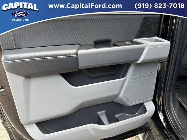 Used 2022 Black Ford XLT image 17