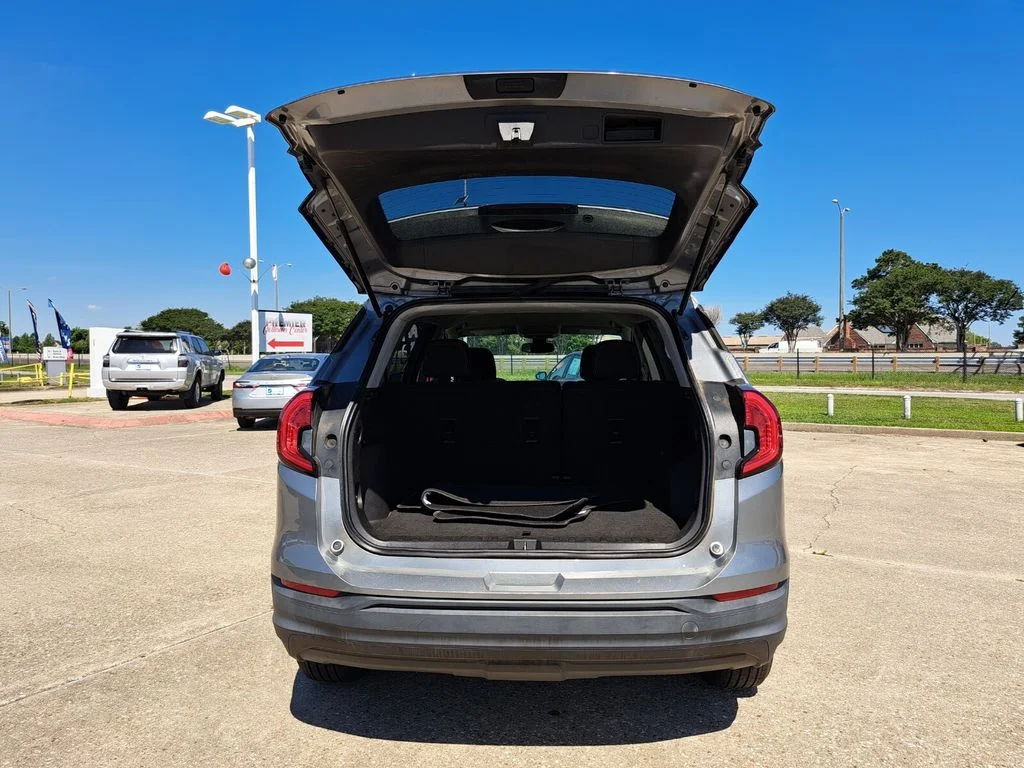 Used 2023 Silver GMC SLE image 24