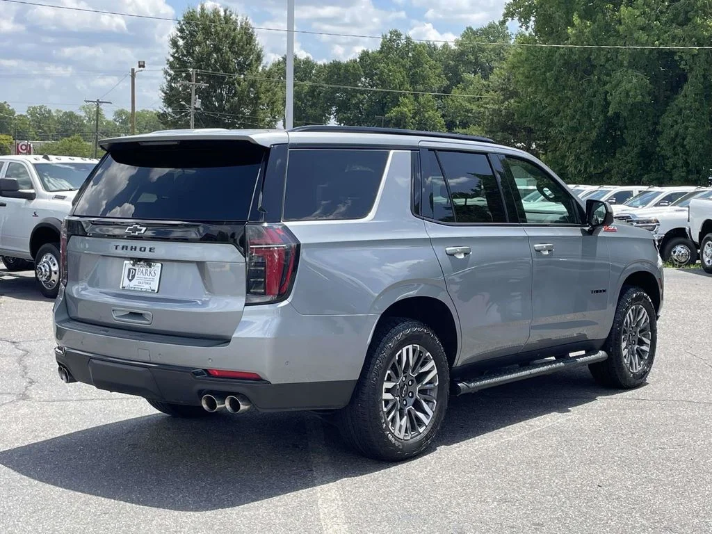 Used 2025 Gray Chevrolet Z71 image 8