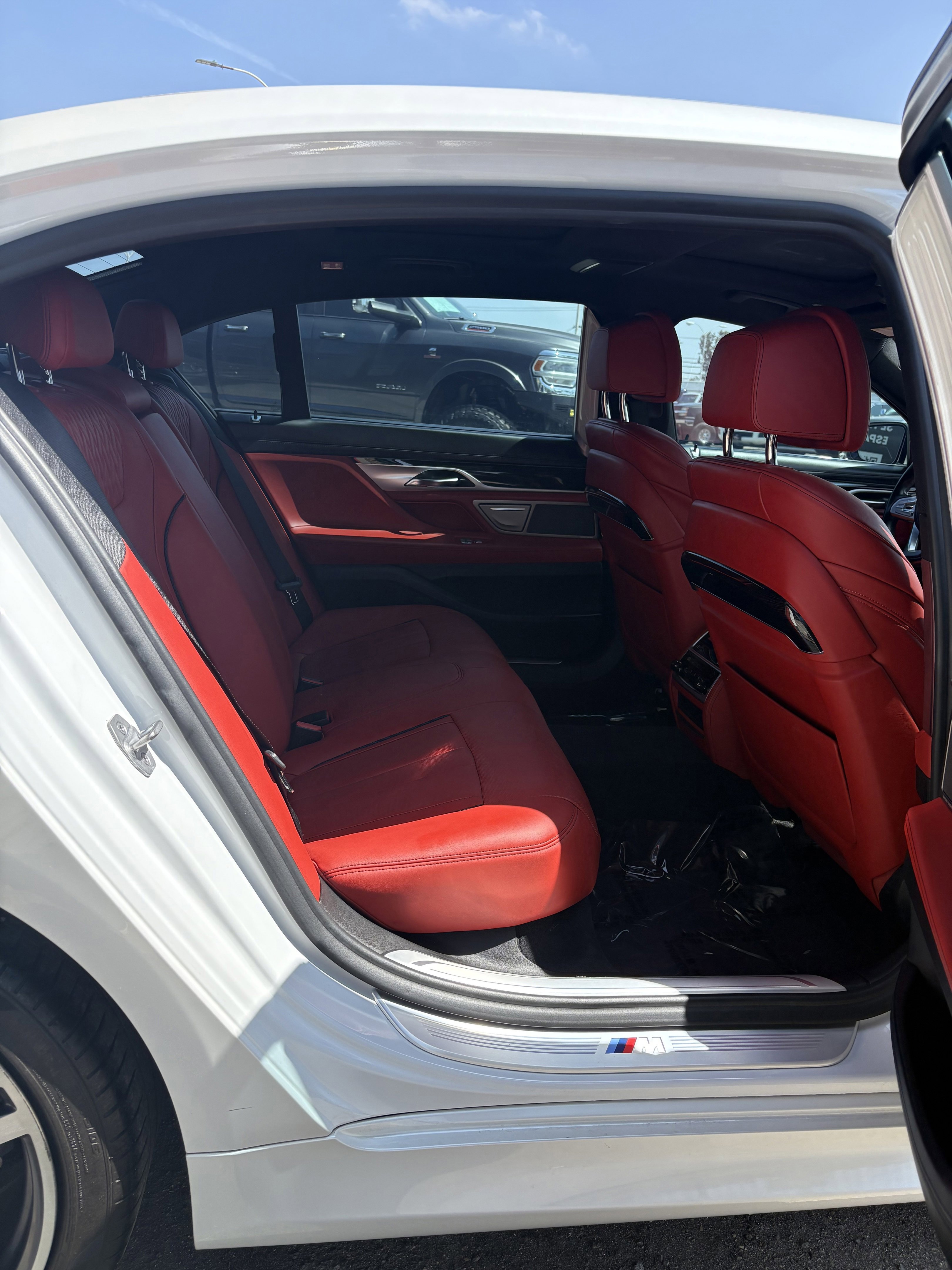 Used 2019 Mineral White Metallic BMW 740i image 12