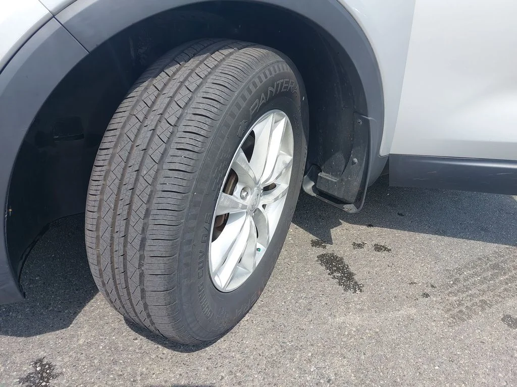 Used 2016 Silver Kia LX image 27