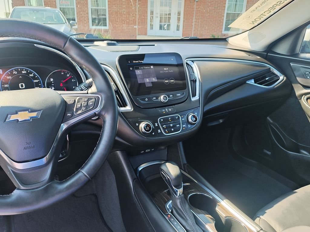 Used 2023 Gray Chevrolet LT image 18