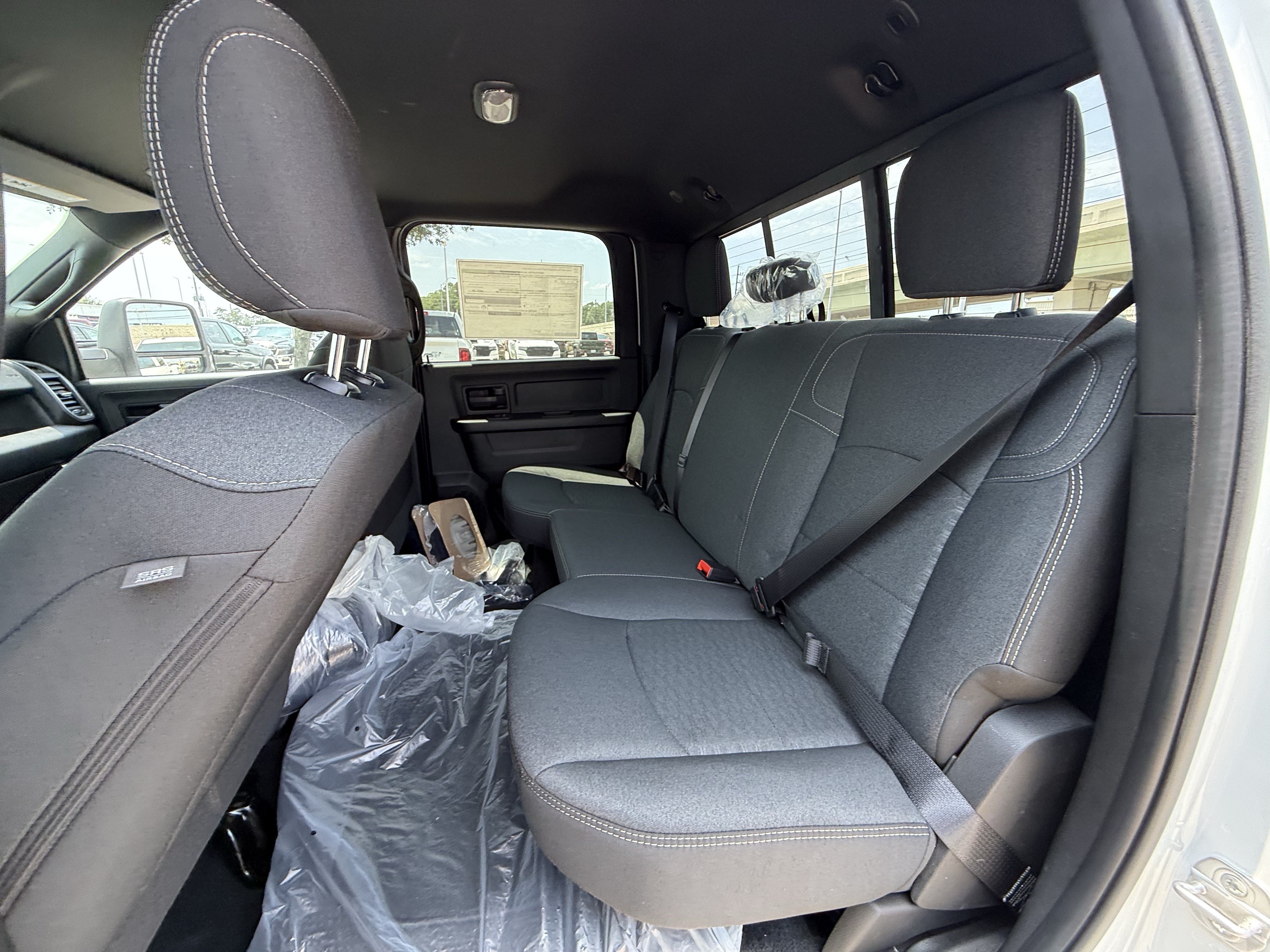 New 2026 Bright White Clear-Coat Exterior Paint RAM Tradesman image 15