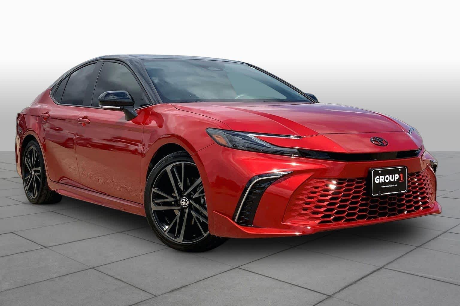 Used 2025 Supersonic Red/Midnight Black Metallic Toyota XSE image 3